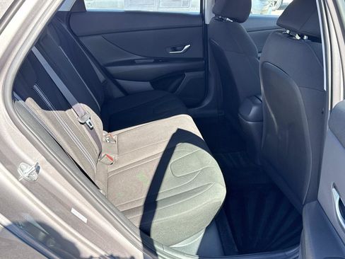 Certified 2023 Hyundai Elantra SEL w/ Convenience Package FWD image 21