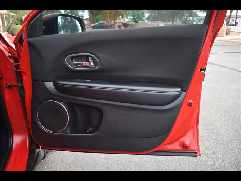Used 2018 Honda HR-V EX image 34