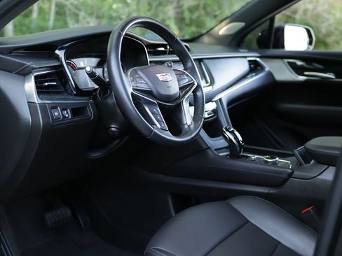 Used 2021 Cadillac XT5 Premium Luxury AWD/4WD image 9