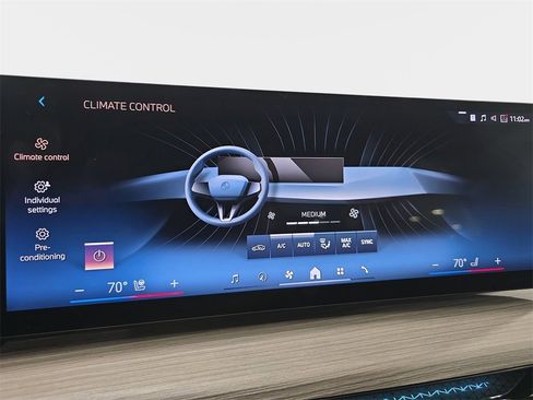 Certified 2025 BMW 330i Sedan w/ Convenience Package image 20