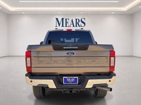Used 2022 Ford F250 Lariat w/ Lariat Value Package RWD image 4
