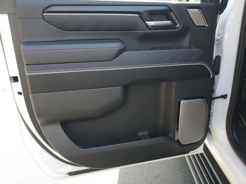 Used 2025 GMC Sierra 2500 AT4X AWD/4WD image 24