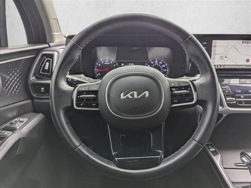 Used 2022 Kia Sorento S FWD image 14
