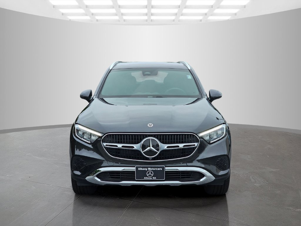 Used 2026 Mercedes-Benz GLC 300 image 2