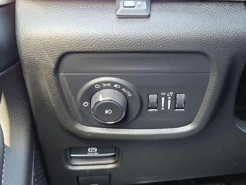 Used 2021 Jeep Grand Cherokee L Limited image 15