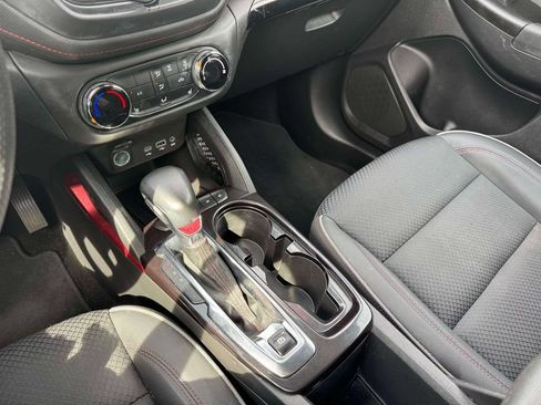 Used 2023 Chevrolet TrailBlazer RS FWD image 32