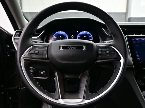 Used 2023 Jeep Grand Cherokee L Limited image 24