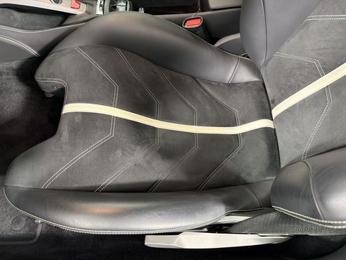 Used 2017 Ferrari 488 Spider RWD image 21