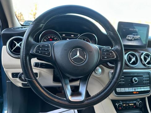 Used 2019 Mercedes-Benz GLA 250 4MATIC image 11