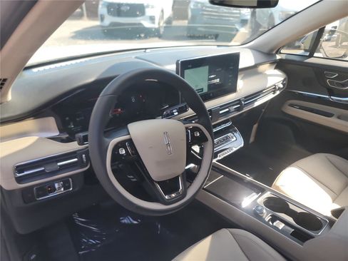 New 2026 Lincoln Corsair Premiere image 12