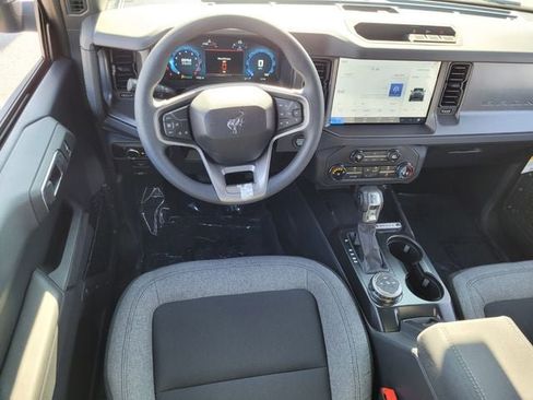 New 2025 Ford Bronco 4-Door AWD/4WD image 6