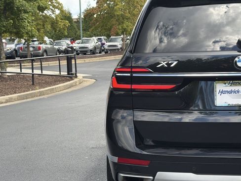 Used 2024 BMW X7 xDrive40i w/ Premium Package AWD/4WD image 20