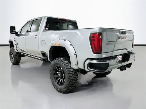 New 2026 GMC Sierra 2500 Denali w/ Denali Reserve Package image 5