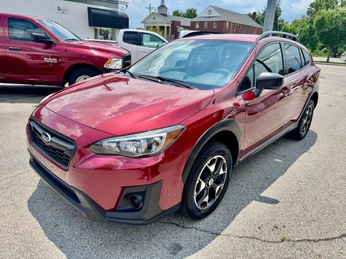 Used 2018 Subaru Crosstrek 2.0i AWD/4WD image 3