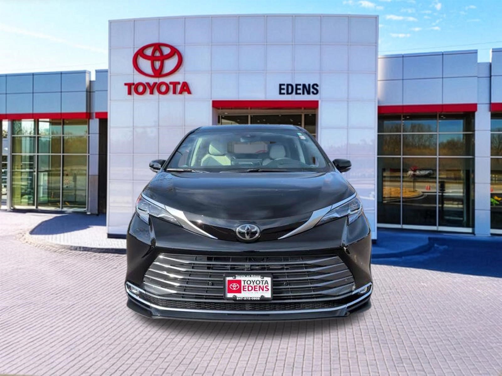 New 2026 Toyota Sienna Platinum AWD/4WD image 11