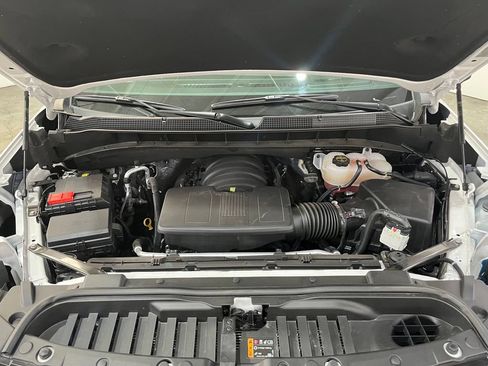 Used 2025 Chevrolet Silverado 1500 High Country w/ Z71 Off-Road Package AWD/4WD image 6
