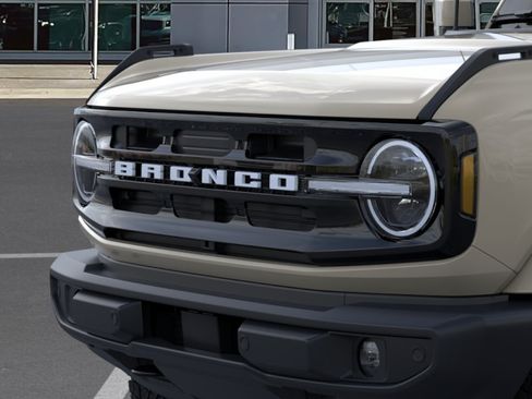 New 2026 Ford Bronco Outer Banks AWD/4WD image 19