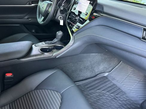 Used 2024 Toyota Camry SE FWD image 15