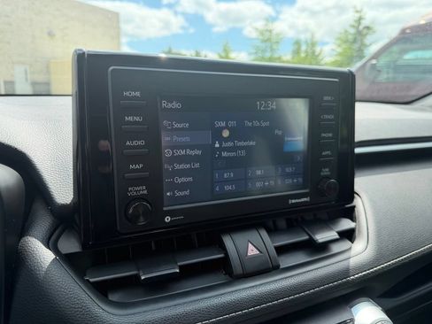 Certified 2021 Toyota RAV4 XLE w/ Convenience Package AWD/4WD image 19