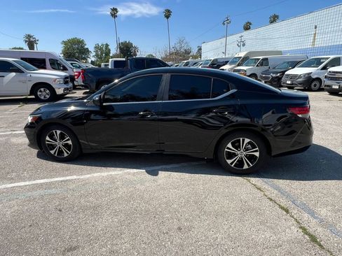 Used 2021 Nissan Sentra SV image 8