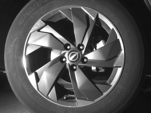 Used 2025 Nissan Rogue SV AWD/4WD image 13