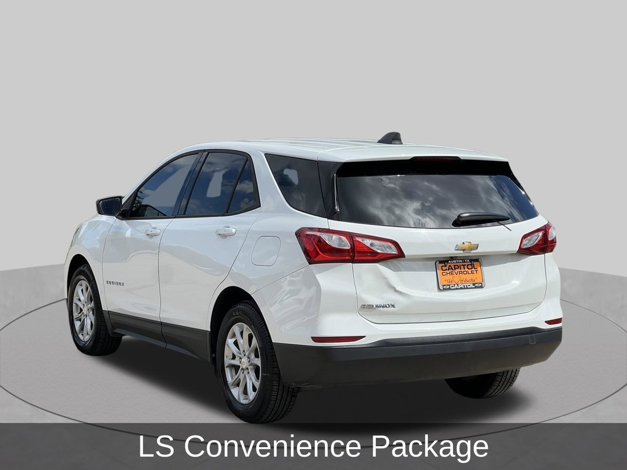 Used 2019 Chevrolet Equinox LS w/ LS Convenience Package FWD image 3