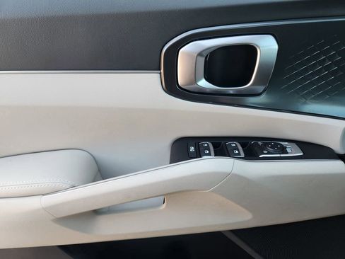 New 2026 Kia Sorento S FWD image 16