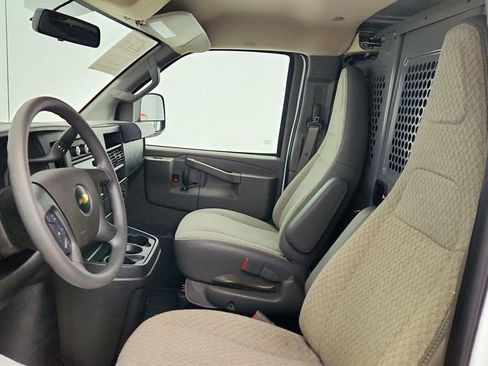 Used 2024 Chevrolet Express 2500 w/ Driver Convenience Package image 17