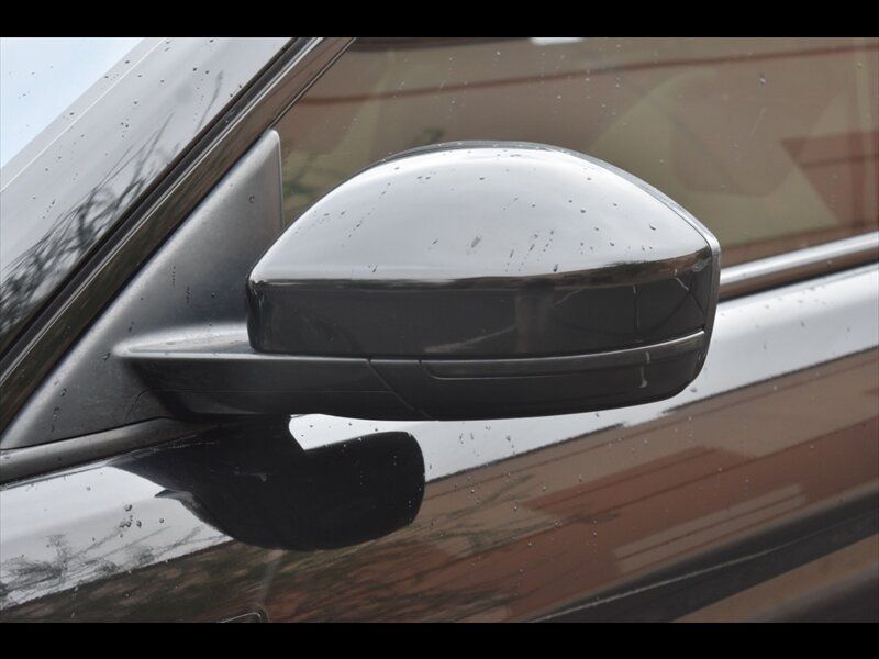Used 2019 Land Rover Range Rover Evoque SE Premium AWD/4WD image 47