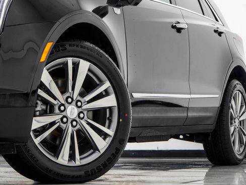 Used 2025 Cadillac XT5 Premium Luxury AWD/4WD image 3