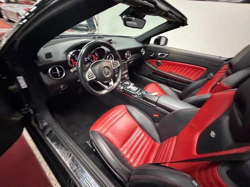 Used 2018 Mercedes-Benz SLC 300 image 18
