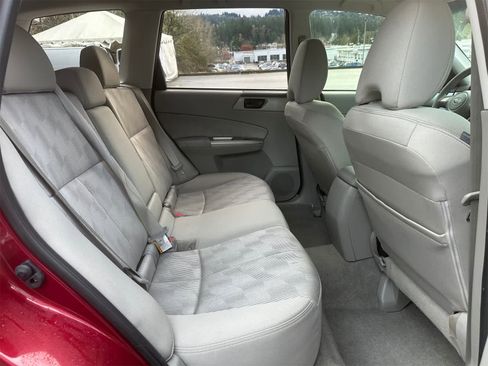 Used 2010 Subaru Forester 2.5X image 12