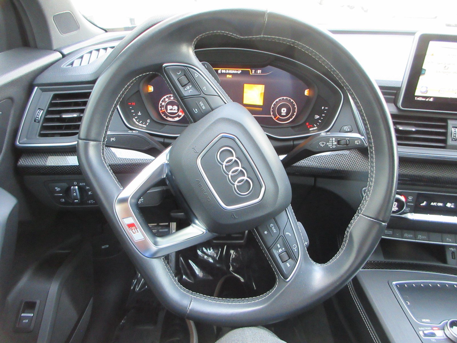 Used 2019 Audi SQ5 Premium Plus AWD/4WD image 39
