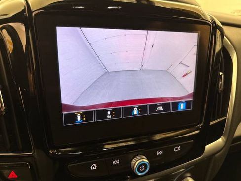 Used 2023 Chevrolet Traverse RS AWD/4WD image 18