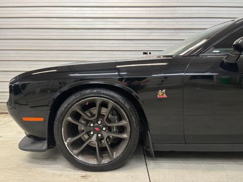 Used 2021 Dodge Challenger R/T Scat Pack RWD image 4