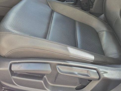Used 2017 Volkswagen Jetta SE FWD image 4