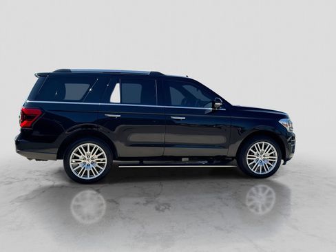 Used 2024 Ford Expedition Limited AWD/4WD image 9