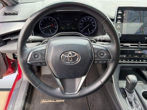 Used 2019 Toyota Avalon Touring w/ Advanced Safety Package FWD image 30