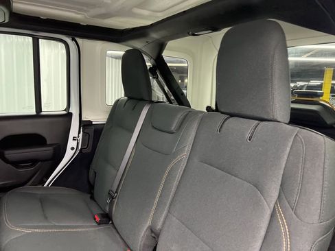 Used 2024 Jeep Wrangler Sport S image 14