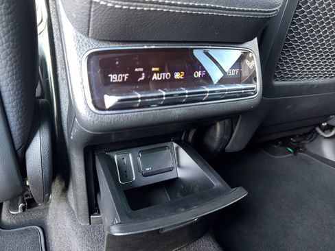 Used 2022 Mercedes-Benz GLS 450 4MATIC image 19