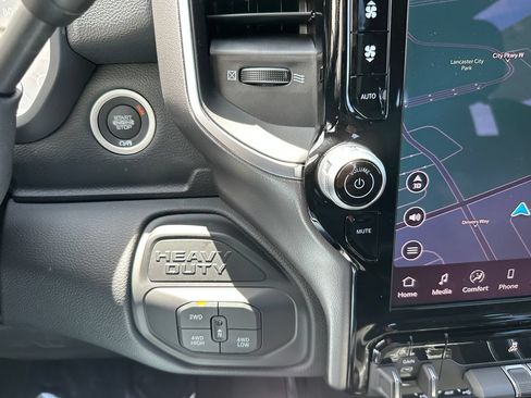 New 2026 RAM 2500 Big Horn AWD/4WD image 25