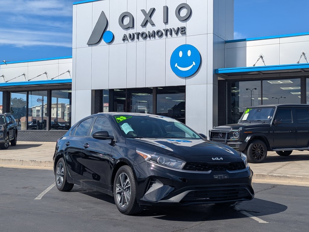 Used 2023 Kia Forte LXS FWD image 1