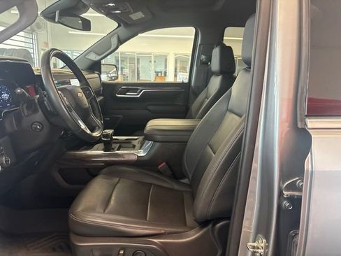 Used 2023 Chevrolet Silverado 1500 LTZ AWD/4WD image 22