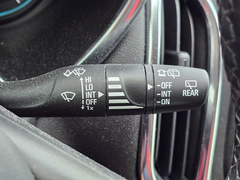 Used 2024 Chevrolet Equinox LT AWD/4WD image 24