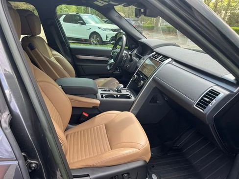 Used 2023 Land Rover Discovery HSE R-Dynamic image 11