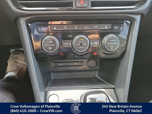 Certified 2024 Volkswagen Taos SE AWD/4WD image 9