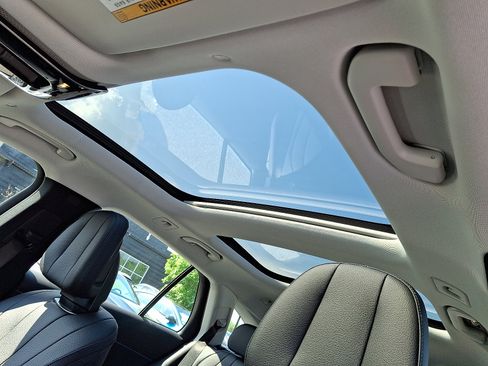 New 2025 Mercedes-Benz E 450 4MATIC All-Terrain Wagon image 9