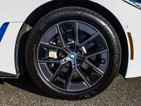 Used 2024 BMW i4 xDrive40i image 7