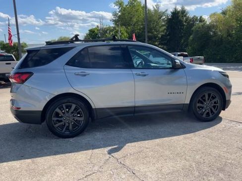 Used 2024 Chevrolet Equinox RS FWD image 9