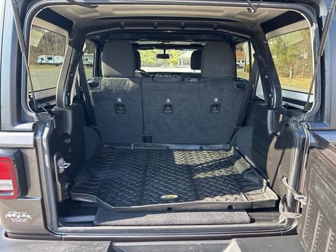 Used 2019 Jeep Wrangler Unlimited Sport S image 12